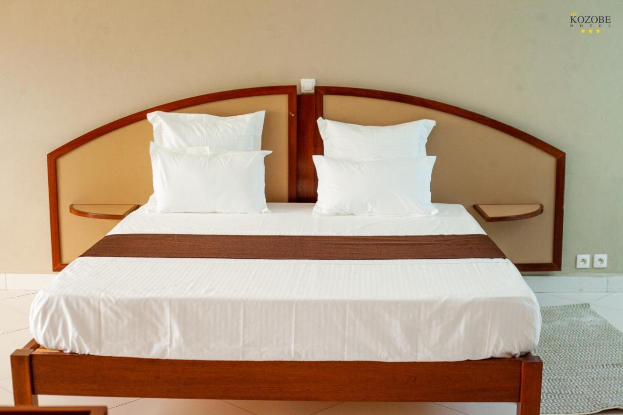 Kozobe Hotel Ambilobe Eksteriør bilde