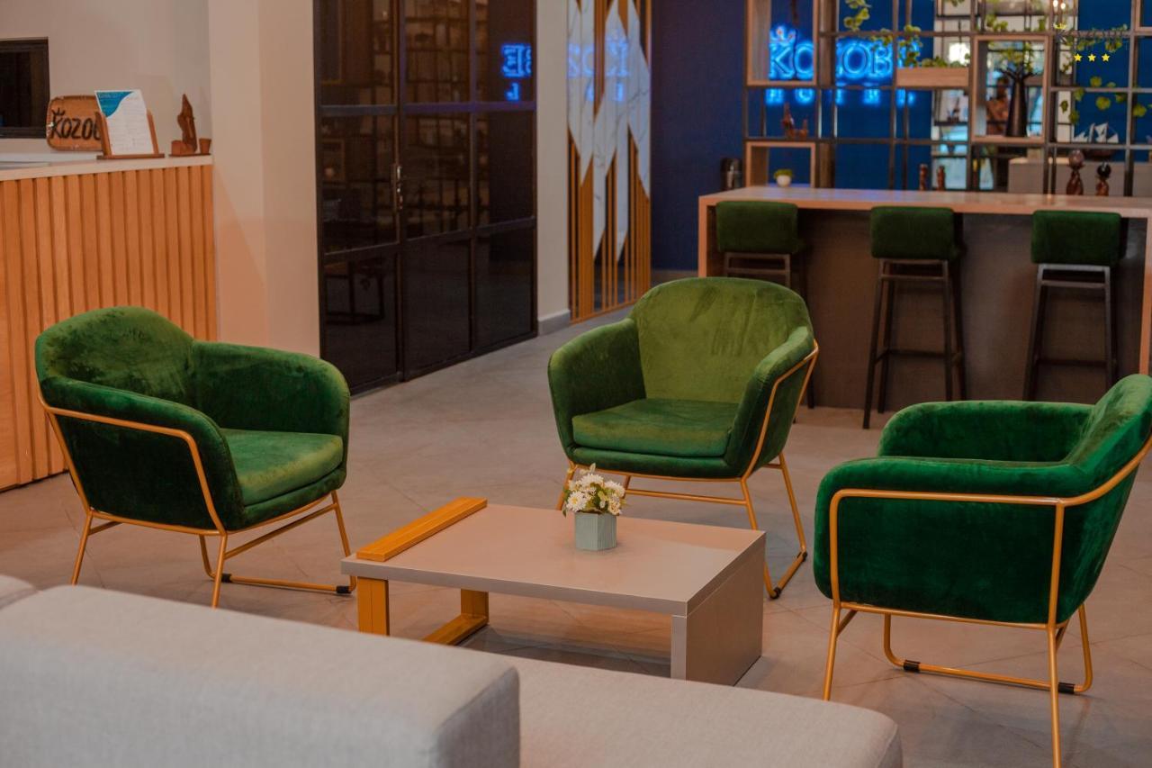 Kozobe Hotel Ambilobe Eksteriør bilde
